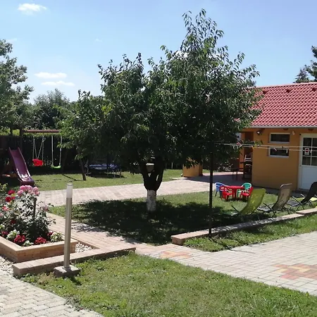 Ferenc Vendeghaza 公寓 *