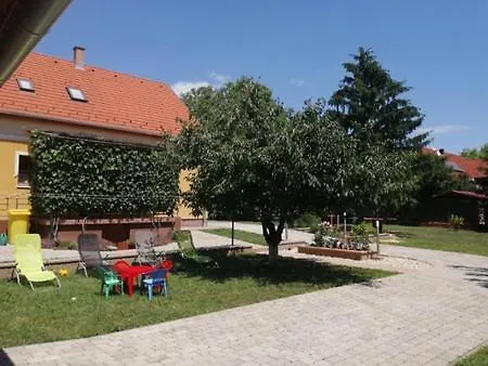 Ferenc Vendeghaza Apartment Balatonlelle